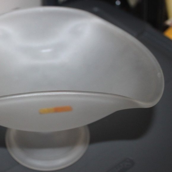 Vintage Fostoria white frosted compote bowl ruffle fluted edge original sticker… - Picture 3 of 5